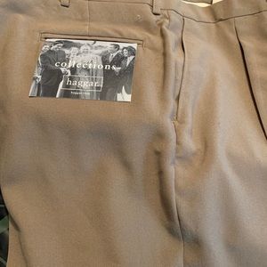 NWT Men’s Khaki Dress Pants Size 42, length 30